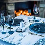 Resort Kovárna - Frýdštejn - Stylové Ubytování, Luxusní Wellness, Zážitková Restaurace Hodkovice nad Mohelkou