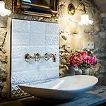 Kovárna - Frýdštejn - Stylové Ubytování, Luxusní Wellness, Zážitková Restaurace Resort Hodkovice nad Mohelkou