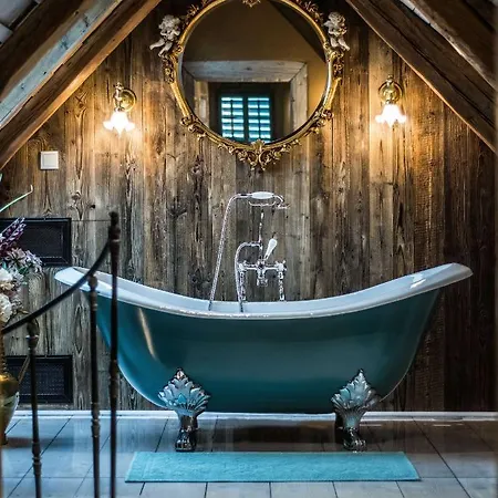 Kovarna - Frydstejn - Stylove Ubytovani, Luxusni Wellness, Zazitkova Restaurace אתר נופש