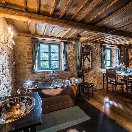 אתר נופש Kovarna - Frydstejn - Stylove Ubytovani, Luxusni Wellness, Zazitkova Restaurace *