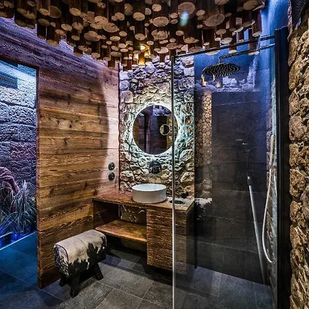 Kovarna - Frydstejn - Stylove Ubytovani, Luxusni Wellness, Zazitkova Restaurace אתר נופש