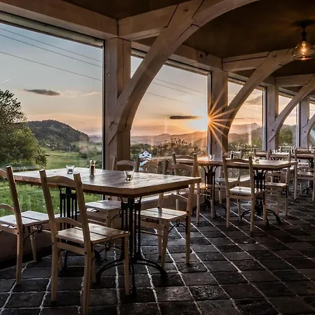 Kovarna - Frydstejn - Stylove Ubytovani, Luxusni Wellness, Zazitkova Restaurace Semesteranläggning (resort)