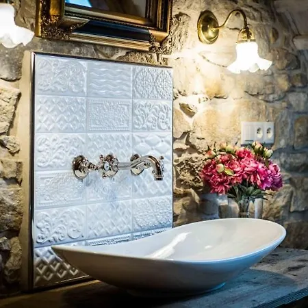 Kovarna - Frydstejn - Stylove Ubytovani, Luxusni Wellness, Zazitkova Restaurace אתר נופש Hodkovice nad Mohelkou