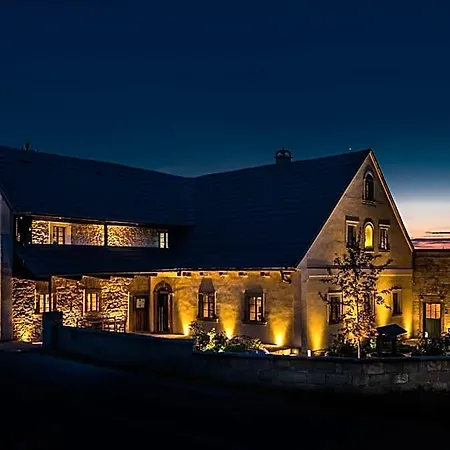 Rezort Kovárna - Frýdštejn - Stylové Ubytování, Luxusní Wellness, Zážitková Restaurace Hodkovice nad Mohelkou