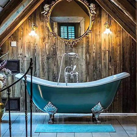 Kovárna - Frýdštejn - Stylové Ubytování, Luxusní Wellness, Zážitková Restaurace Rezort Hodkovice nad Mohelkou