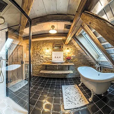 Kovárna - Frýdštejn - Stylové Ubytování, Luxusní Wellness, Zážitková Restaurace * Hodkovice nad Mohelkou