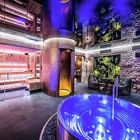 Kovárna - Frýdštejn - Stylové Ubytování, Luxusní Wellness, Zážitková Restaurace