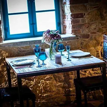 Kovarna - Frydstejn - Stylove Ubytovani, Luxusni Wellness, Zazitkova Restaurace Semesteranläggning (resort) *