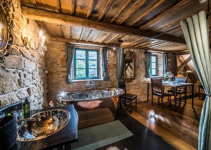 Rezort Kovárna - Frýdštejn - Stylové Ubytování, Luxusní Wellness, Zážitková Restaurace *