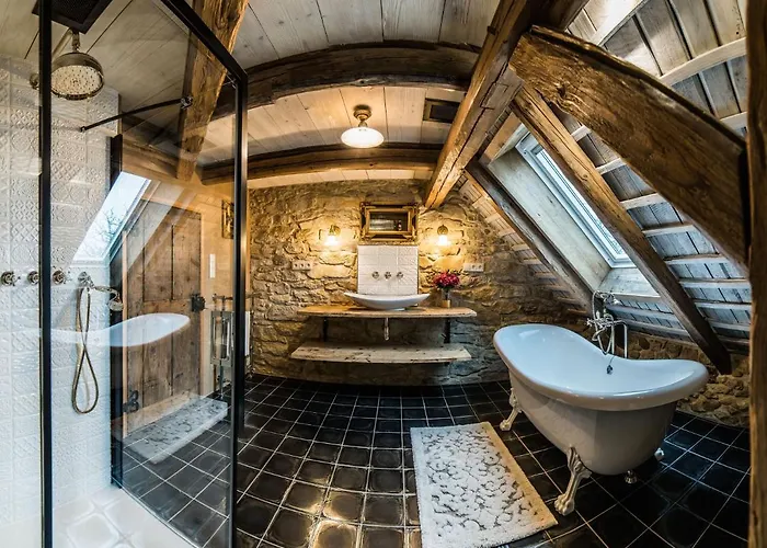 Rezort Kovárna - Frýdštejn - Stylové Ubytování, Luxusní Wellness, Zážitková Restaurace *