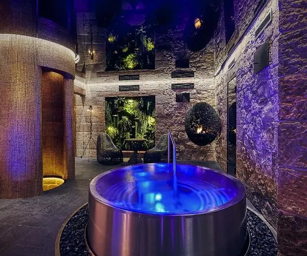 Kovárna - Frýdštejn - Stylové Ubytování, Luxusní Wellness, Zážitková Restaurace *